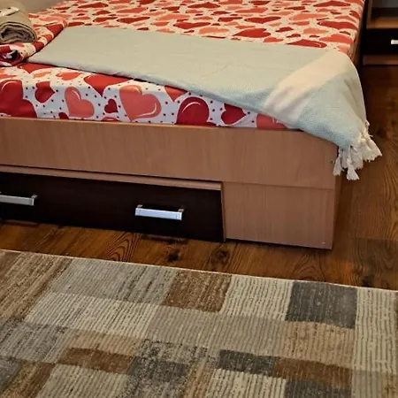 アパート Rares *